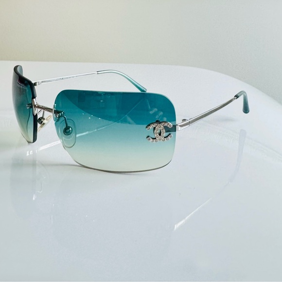 LIKE NEW🦋 RARE CHANEL BLUE RIMLESS CRYSTAL CC SUNGLASSES 4017-D - Picture 5 of 16